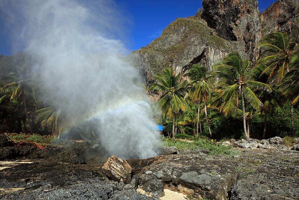 Boco Del Diablo natural blowhole