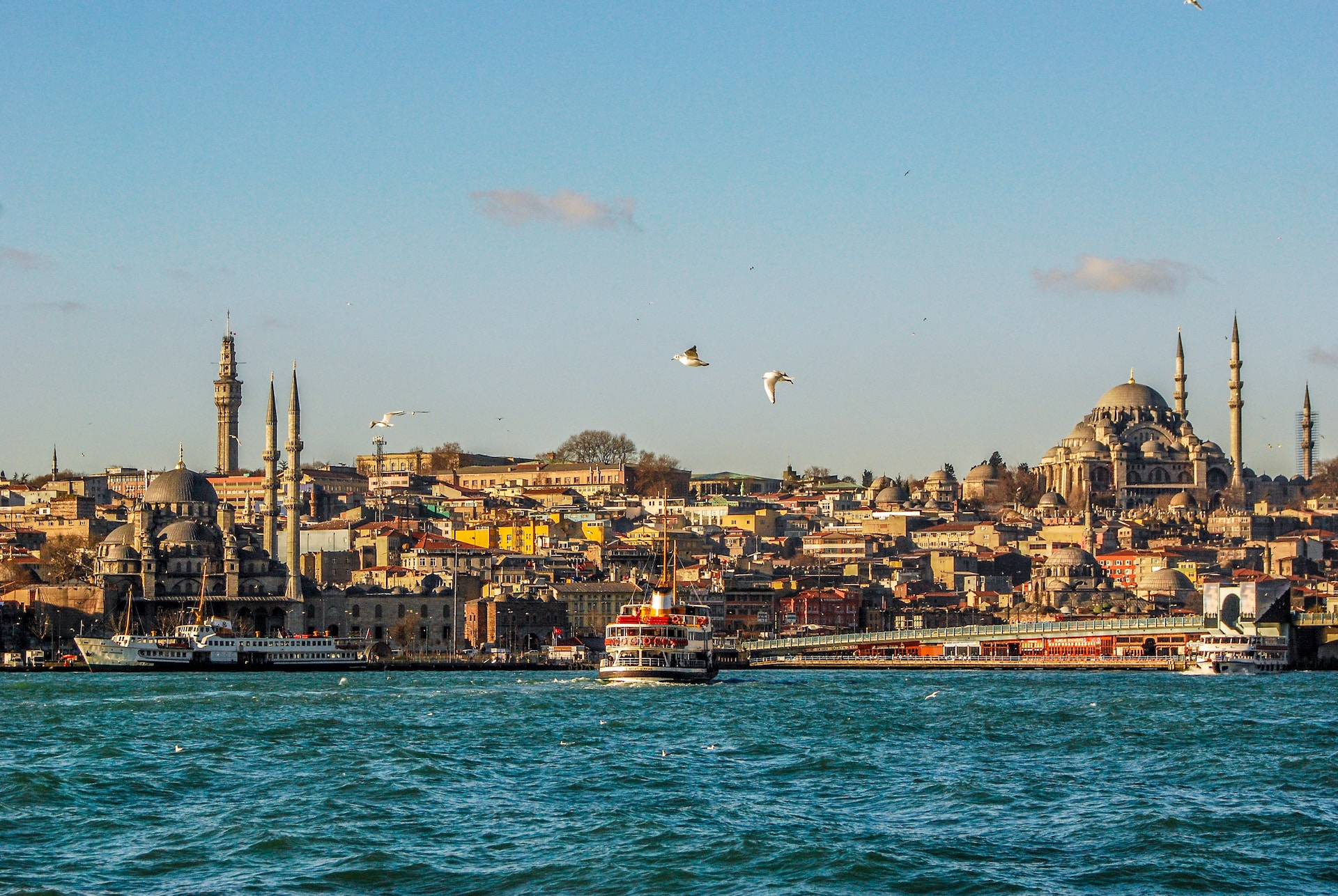A landscape photo of Istanbul by the sea